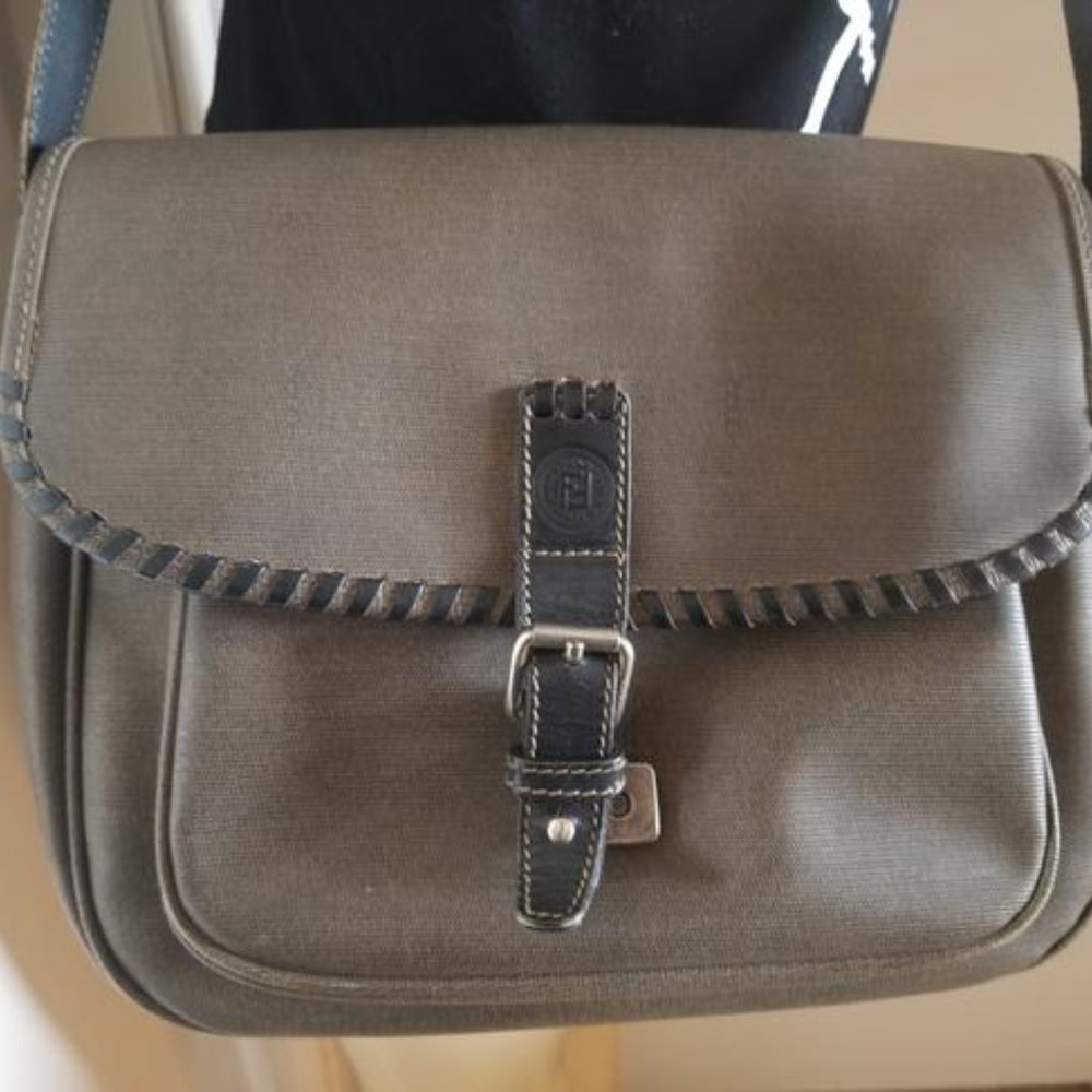 Fendi Rare Vintage Stitched cross body bag - Picture 3 of 14